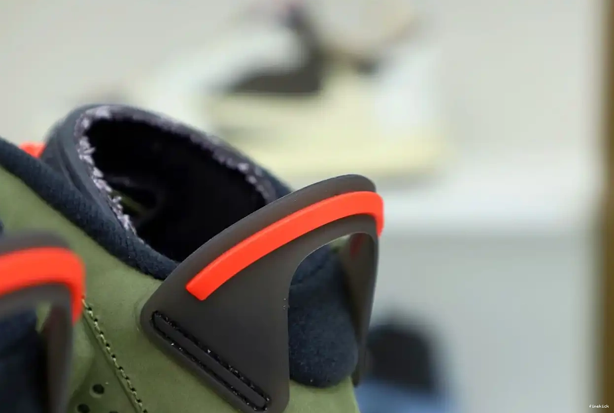 6 JORDAN SCOTT 'OLIVE' X RETRO TRAVIS AIR 0423